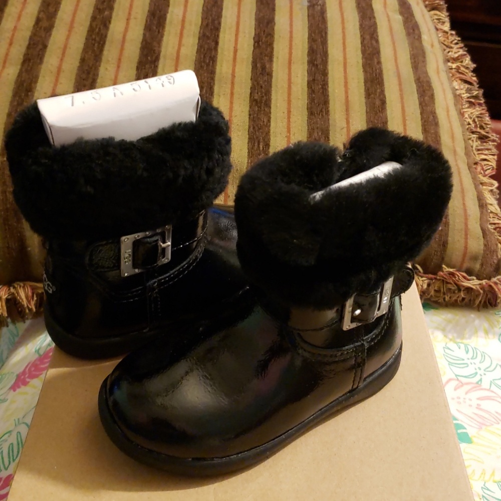 Toddlers Ugg 7.5